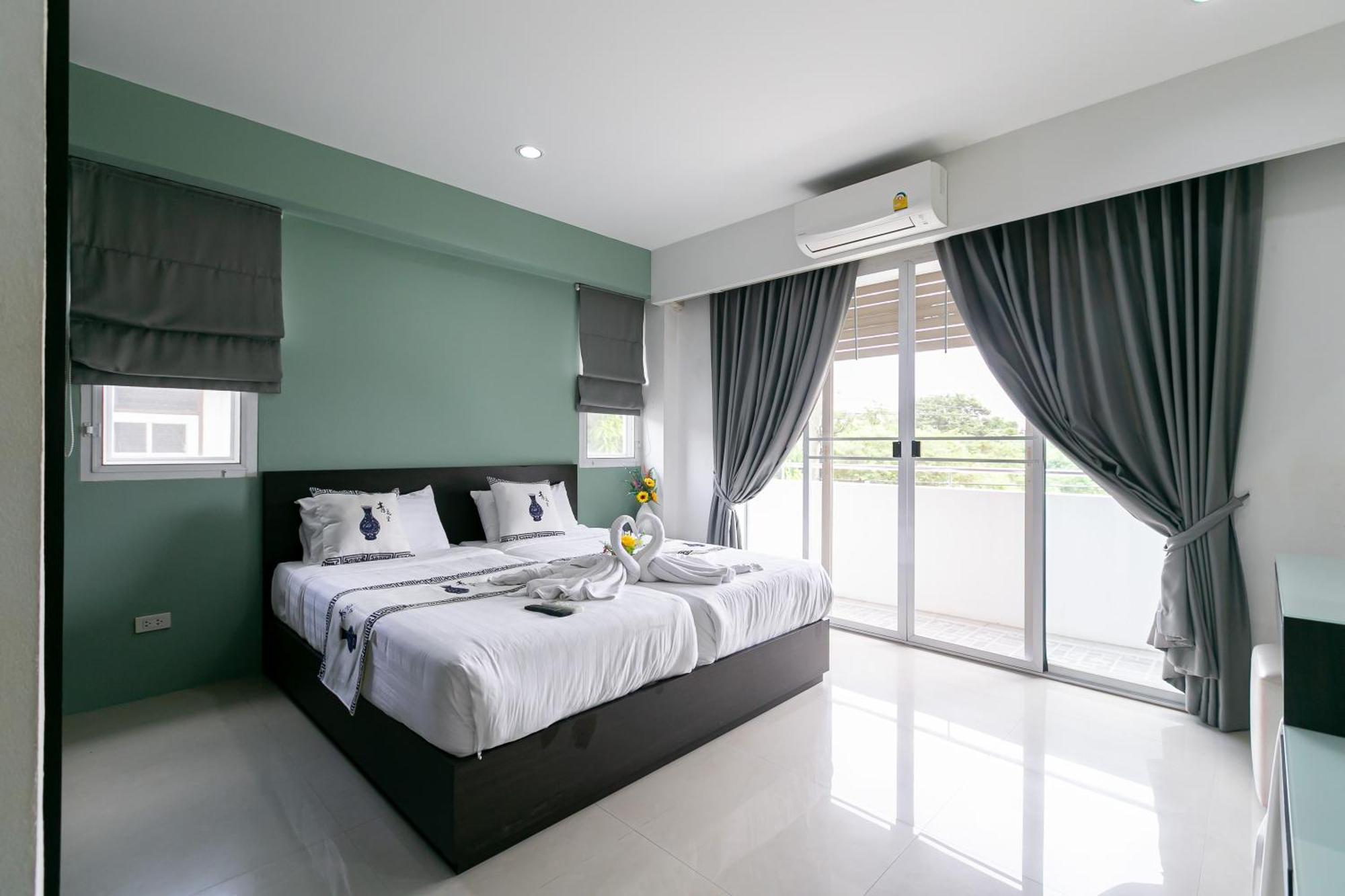 Ruan Plaisoi Apartment Bangkok Bagian luar foto