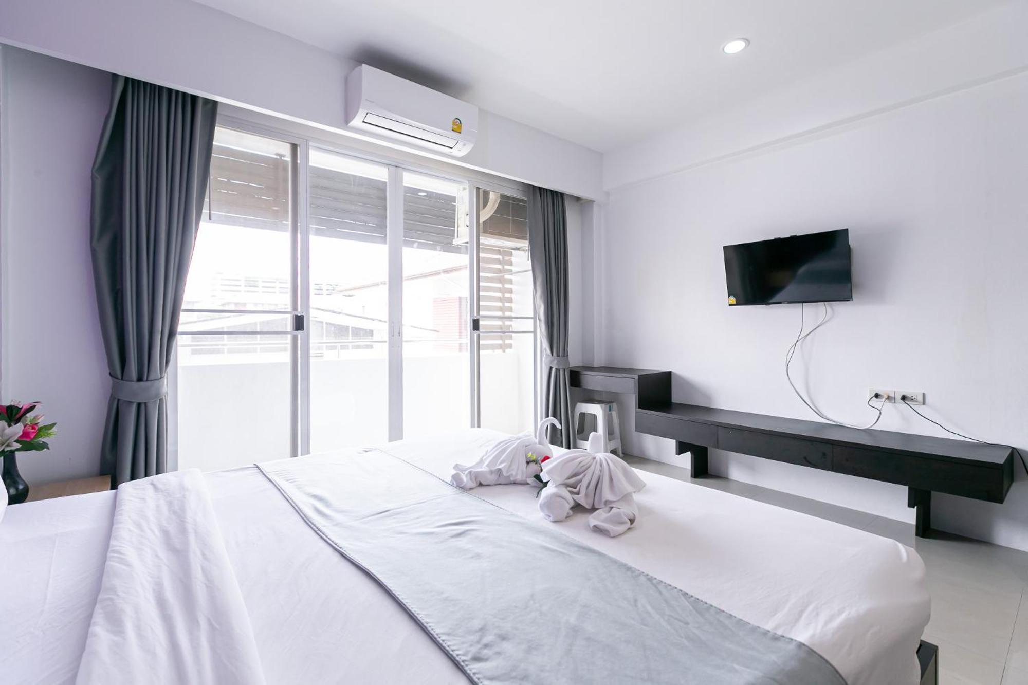 Ruan Plaisoi Apartment Bangkok Bagian luar foto