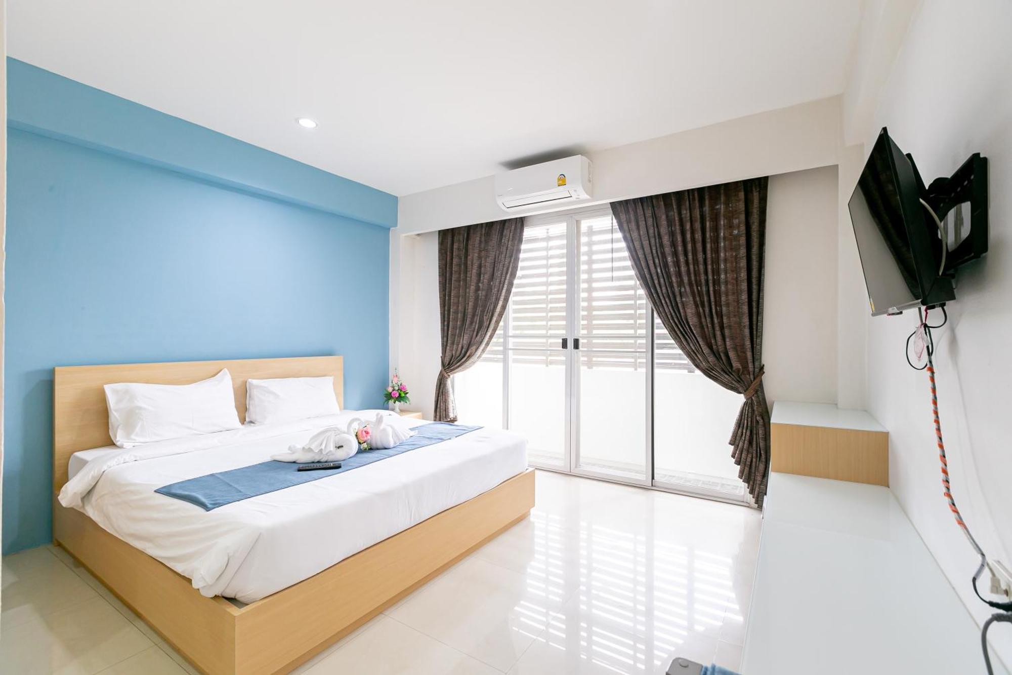 Ruan Plaisoi Apartment Bangkok Bagian luar foto