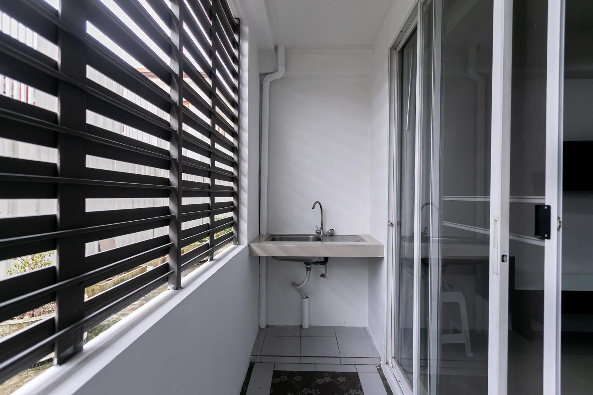 Ruan Plaisoi Apartment Bangkok Bagian luar foto