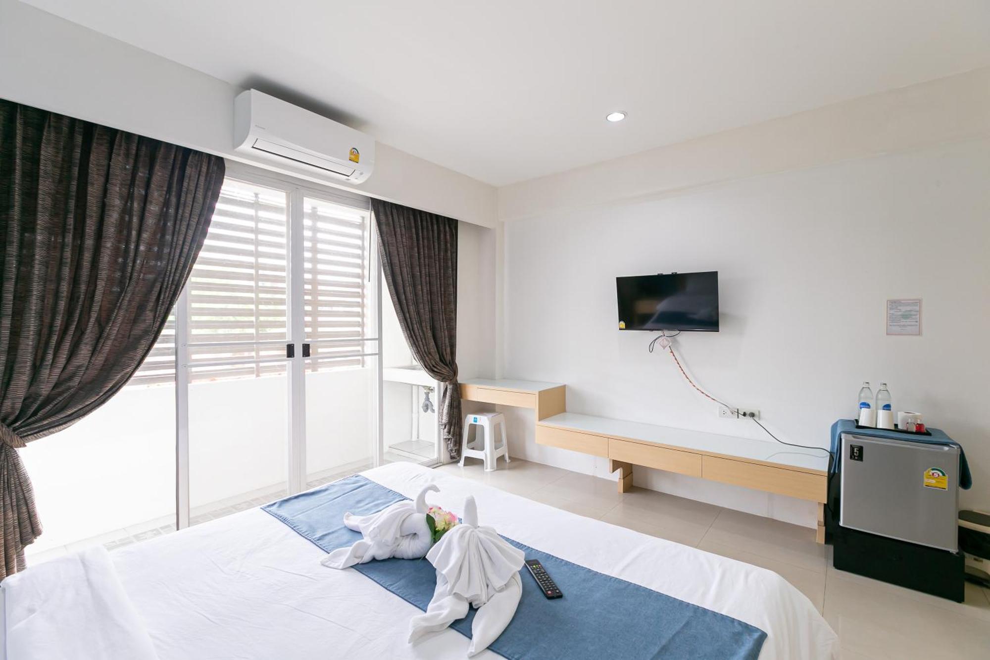 Ruan Plaisoi Apartment Bangkok Bagian luar foto