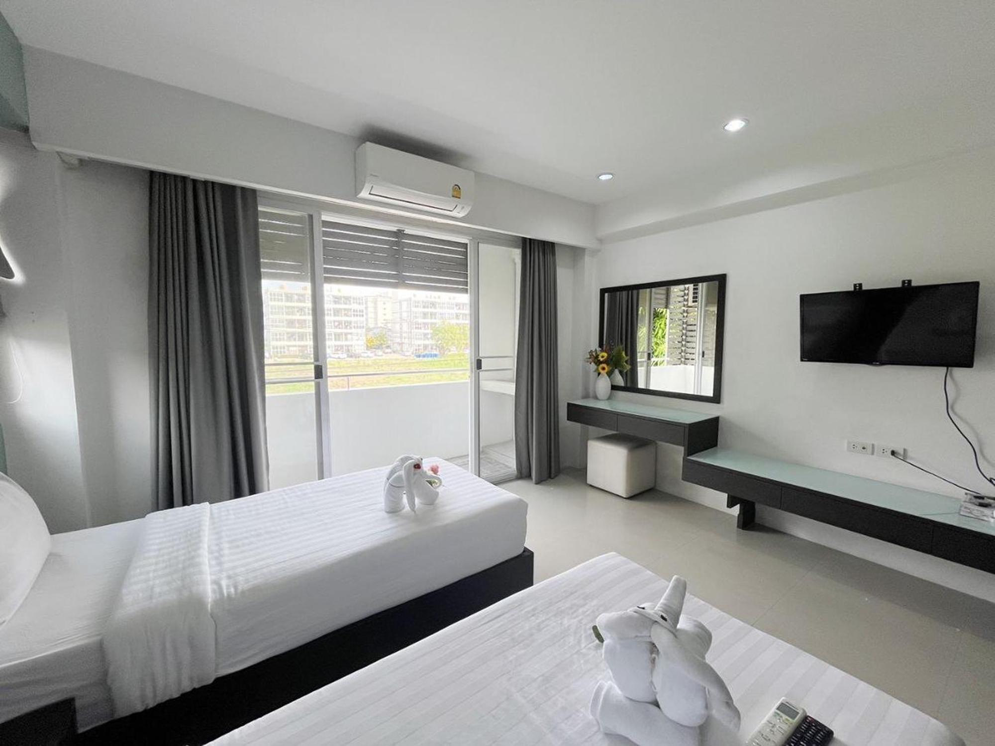 Ruan Plaisoi Apartment Bangkok Bagian luar foto
