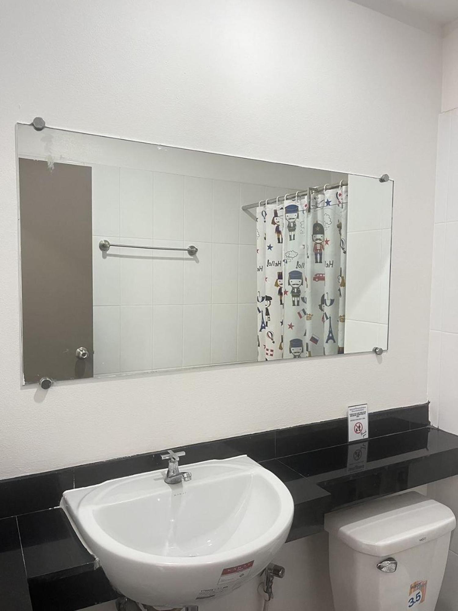Ruan Plaisoi Apartment Bangkok Bagian luar foto