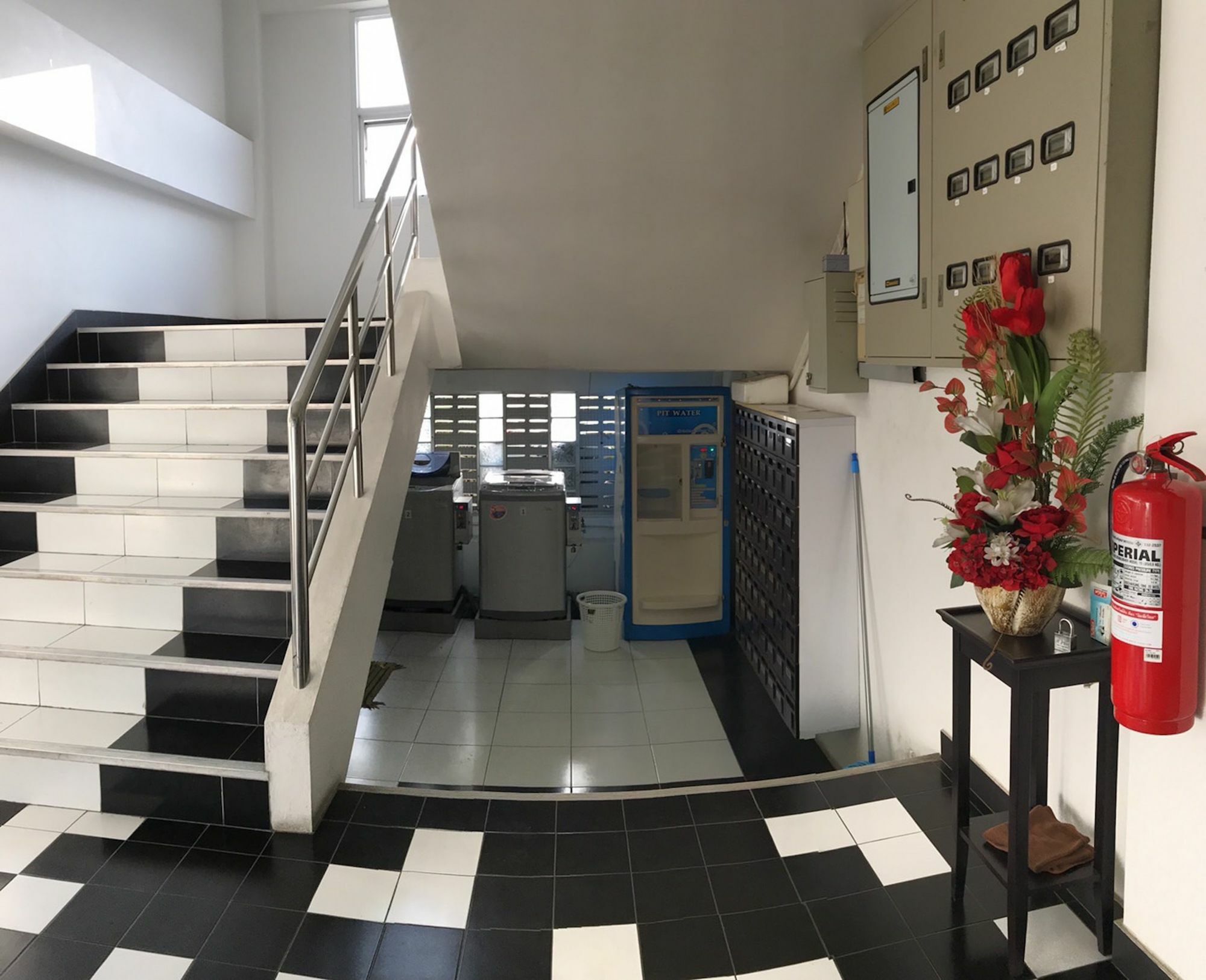 Ruan Plaisoi Apartment Bangkok Bagian luar foto