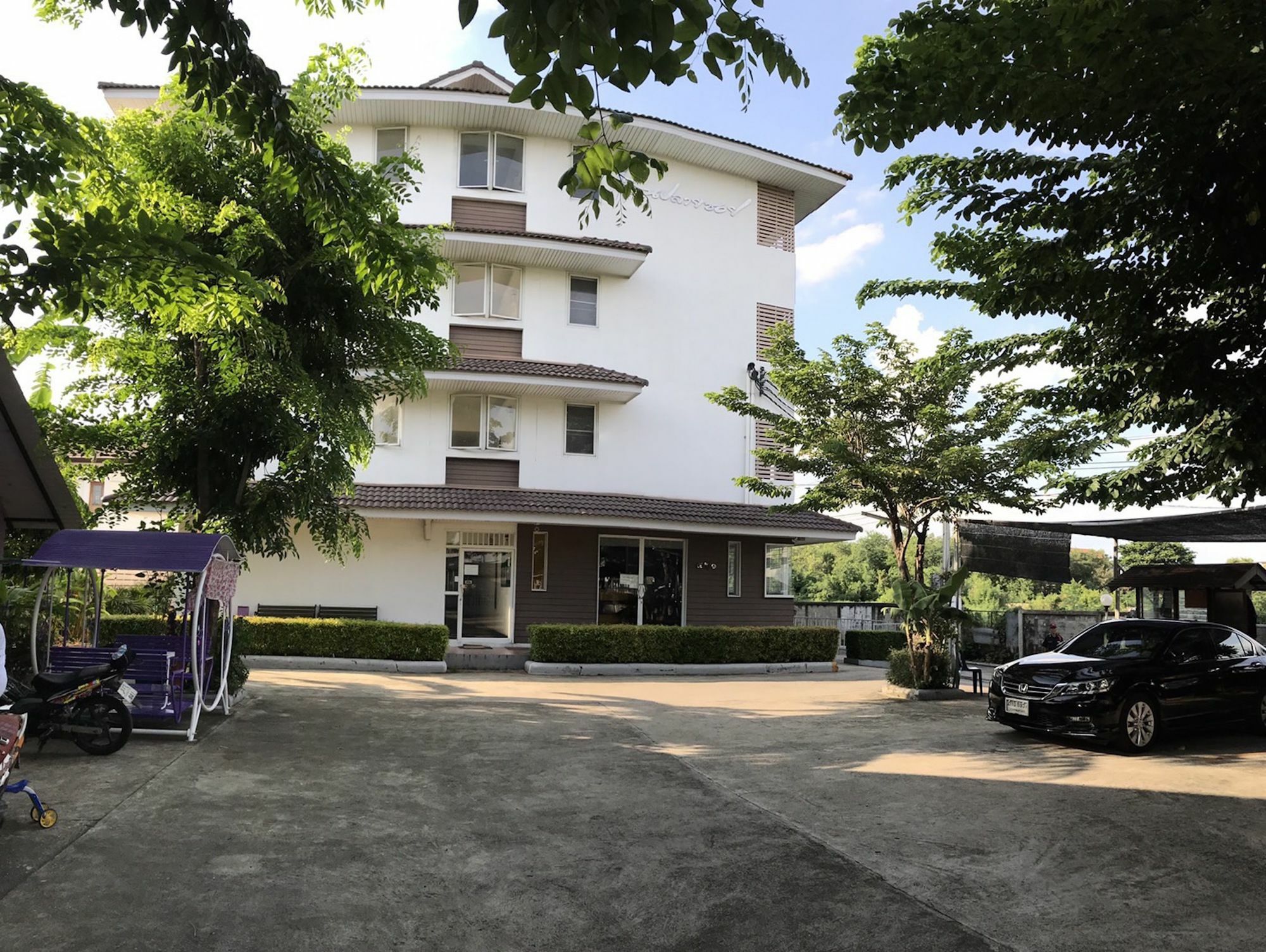 Ruan Plaisoi Apartment Bangkok Bagian luar foto